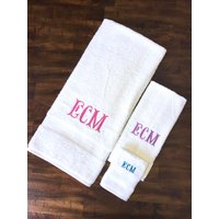 Monogramed Badetuch 3Er Set Handtuch Waschlappen Baby Kinder Badezimmer Dekor von EmpressionStudios