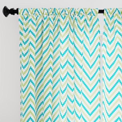 Encasa XO Polyester halbtransparent Gedruckt 140 cm W x 137 cm L Vorhänge mit Krawattenrücken 140x137 cm (4.5 ft), Chevron 1 Green - 2 Packung - Nicht schrumpfen & maschinenwaschbar von Encasa XO