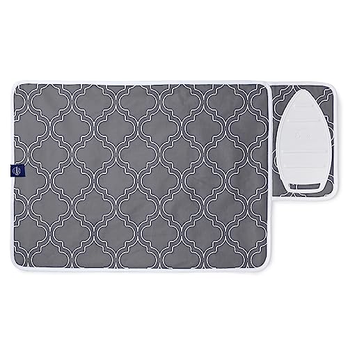 Encasa XO Bügelmatte (Groß 70x50 cm) mit 3 mm Polsterung & Silikonbügel für Dampfbügeln auf Tisch oder Bett - Hitzebeständige Tischbügeldecke, bugeltischauflage bugelunterlage - Graue Kacheln von Encasa XO