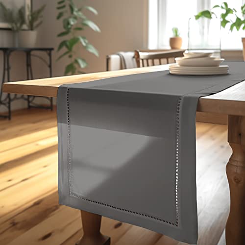 Encasa Tischläufer aus Baumwolle mit Hohlsaumdesign für 8 Seater | Grau | Größe 32x230 cm | Esstischdekoration – maschinenwaschbar von Encasa