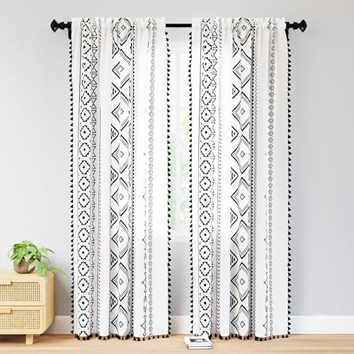 Encasa Homes Boho Semi Sheer Hänge für Window im Schlafzimmer und Wohnzimmer (2) - Boho Panel - Vorhang mit Quasten & Bohemian Design - 4.5 ft von Encasa