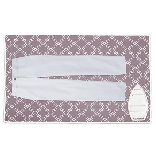 Encasa XO Bügelmatte (Groß 120x70 cm) mit 3 mm Polsterung & Silikonbügel für Dampfbügeln auf Tisch oder Bett - Hitzebeständige Tischbügeldecke, bugeltischauflage bugelunterlage - Mauve Tiles von Encasa XO