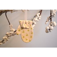 Fäustlinge Aus Keramik~Fäustlinge~Weihnachtsschmuck~1098A von EnchanteLLC