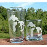 Michigan Great Lakes Themen Gläser Set Von 4 | Wählen Sie Ihr Glas Stil & Optionale Personalisierung Michigan Great Lakes Themen Gläser Set Von 4 | Wählen Sie Ihr Glas Stil & Optionale Personalisierung von EndlessEtching