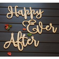 Hochzeitsschilder Happy Ever After Holzschilder Gold Verspiegelt Schilder Lasergeschnittene Hochzeitsnamen Fotowand Hochzeitsdeko von EngraveCelebration