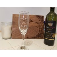 Graviertes Glas, Weinglas, Personalisiertes Brautpartygeschenk, Lasergraviertes Paare Geschenk, Vatertagsgeschenk von EngravedLaserDesigns