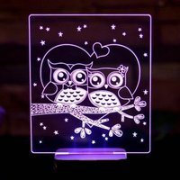 Niedliche Eulen Auf Baum Personalisierte 3D Illusion Smart App Control Nachtlicht Bluetooth, Musik, 7 & 16M Farbe Mobile App, Made in Uk Niedliche Eulen Auf Baum Personalisierte 3D Illusion Smart App Control Nachtlicht Bluetooth, Musik, 7 & 16M Farbe Mobile App, Made in Uk von EngravingArtStudio