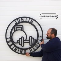 Personalisierte Home Gym Zeichen Für Workout-Raum, Personalisierte Metallschild, Wandkunst, Decor Personalisiertes Fitnessstudio Schild Gewichtheben von EngravingKings