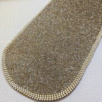 Handgefertigter Perlentischläufer, Tischläufer, Gold Und Weiß Melange, 33 X 92 cm Handgefertigter Perlentischläufer, Tischläufer, Gold Und Weiß Melange, 33 X 92 cm von Enlivenstores