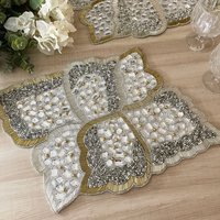 Handgemachtes Tischset, Perlentischset, Silber-Gold Mit Transparenten Perlen, 36 cm Handgemachtes Tischset, Perlentischset, Silber-Gold Mit Transparenten Perlen, 36 cm von Enlivenstores