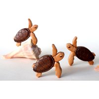 Baby Meeresschildkröte Ornamente Oder Magnet, Handgefertigte Intarsien Holz Kunst, Sealife Schnitzerei, Dekupiersäge Dekoration von EntwoodCrafts