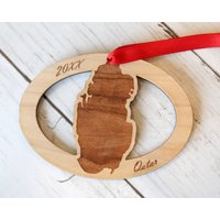 Katar Holzornament, Weihnachten, Personalisiert, Benutzerdefiniert, Dienststelle, Doha, Al Udeid Air Force Base, Zekreet Fort, Rayyan, Naher Osten Katar Holzornament, Weihnachten, Personalisiert, Benutzerdefiniert, Dienststelle, Doha, Al Udeid Air Force Base, Zekreet Fort, Rayyan, Naher Osten von EpicycleCraft