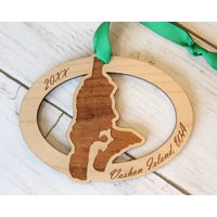 Vashon Island Holzornament, Washington, Maury, Weihnachten, Individuell, Personalisiert, Seattle, Puget Sound, Seattle, Admiralty Inlet, Kitsap Vashon Island Holzornament, Washington, Maury, Weihnachten, Individuell, Personalisiert, Seattle, Puget Sound, Seattle, Admiralty Inlet, Kitsap von EpicycleCraft