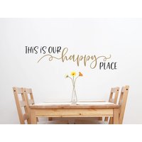 Das Ist Unser Glücklicher Ort Aufkleber - Das Wandaufkleber Wanddekor- Vinyl Das Ist Unser Glücklicher Ort Aufkleber - Das Wandaufkleber Wanddekor- Vinyl von EpiphanyDecals