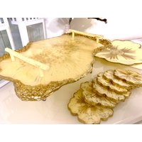 Beiges Epoxidharz-Set | Servierset Mit Tablet, Obstschale & Untersetzern Blumendesign Handgefertigte Tischdeko Und Geschenkidee Beiges Epoxidharz-Set | Servierset Mit Tablet, Obstschale & Untersetzern Blumendesign Handgefertigte Tischdeko Und Geschenkidee von Epoxidharzbymane