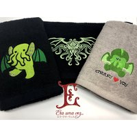 Cthulhu Inspirierte Bestickte Handtücher von EraumavezStore
