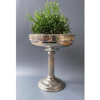 Vintage Oh Lagerstedt Metall-Schale, Obstschale. Hergestellt in Schweden, Im Art Deco Stil. Serviergeschirr Für Wohndekor Vintage Oh Lagerstedt Metall-Schale, Obstschale. Hergestellt in Schweden, Im Art Deco Stil. Serviergeschirr Für Wohndekor von EricaVintage