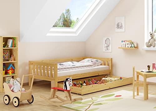 Erst-Holz Gemütliches Kinderbett mit dreiseitiger Sicherung 90x200 cm Kiefer V-60.29-09, Ausstattung:Rollrost und Bettkasten inkl. von Erst-Holz