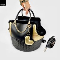 Kleine Hundetasche Aus Veganem Leder, Luxus Handtasche Für Kleine Hunde, Hundetragetasche Schwarz Gold von ErubaDesign