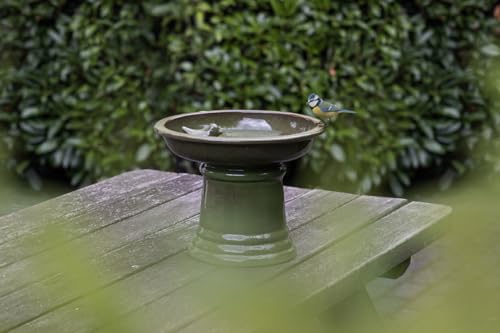 Kleine Vogeltränke aus Keramik auf Sockel, Grün von Esschert Design