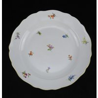 Große Perfekte Meissen Verstreute Blumen Runde Servierschale 30 cm Durchmesser von EssexRiverAntiques