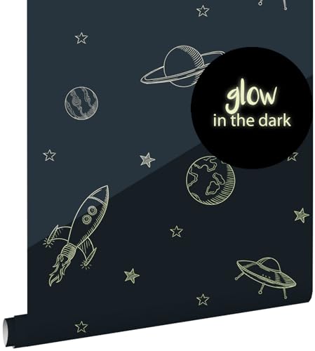 ESTAhome Glow-in-the-dark Tapete Weltraum Dunkelblau 0.53 x 10.05 m ESTAhome Glow-in-the-dark Tapete Weltraum Dunkelblau 0.53 x 10.05 m von Esta Home