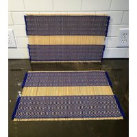 Zwei Holz Und Blauen Gewinde Tischsets von EstatementPiece