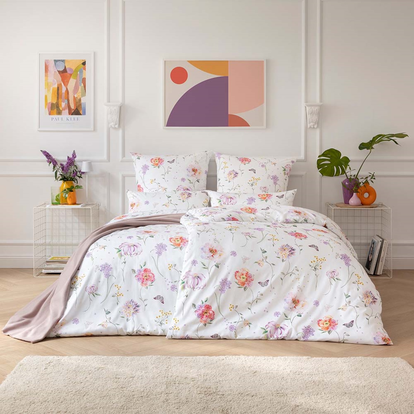 Estella Satin de Luxe Bettwäsche DD 155x220 Aluna Blüten weiß flieder 1030-985 Estella Satin de Luxe Bettwäsche DD 155x220 Aluna Blüten weiß flieder 1030-985 von Estella Ateliers