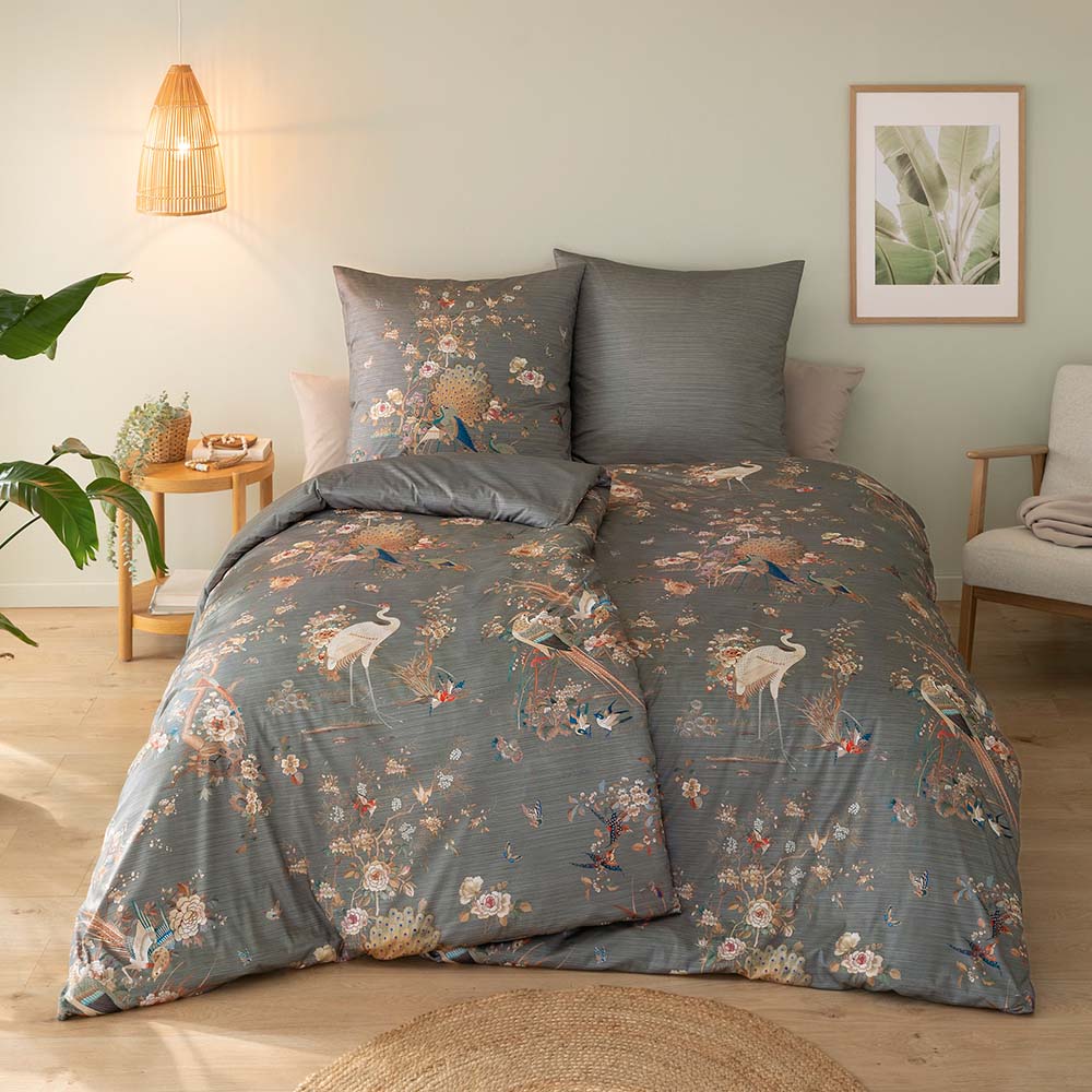 Estella Mako Jersey Bettwäsche 155x220 Kim grau Pfau Vögel Rosen Wende 6355-810 Estella Mako Jersey Bettwäsche 155x220 Kim grau Pfau Vögel Rosen Wende 6355-810 von Estella Ateliers