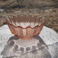 Glaskonfektschüssel, Dekorative Glaswaren, Obst-Dessertschüssel von EstimaraVintage