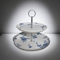 2-Stöckige Etagere Im Ländlichen Stil, Handgefertigt Und Geeignet Als Obstteller Oder Geschenkidee. Aus Blauem Porzellan Mit Floralem Dekor 2-Stöckige Etagere Im Ländlichen Stil, Handgefertigt Und Geeignet Als Obstteller Oder Geschenkidee. Aus Blauem Porzellan Mit Floralem Dekor von EtagerenManufakturHH