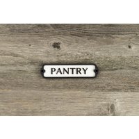 Pantry Türschild Aus Holz. Vintage Eisenbahn England. Handgemachte Retro Dekoration von EtchPL
