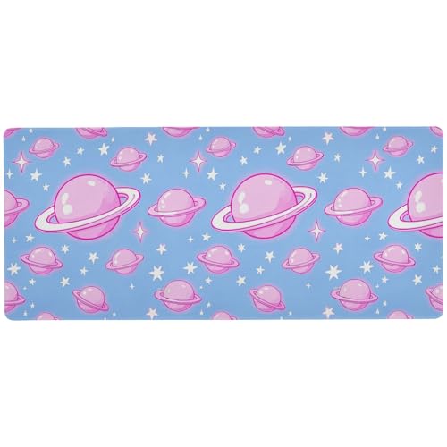Pinkes romantisches niedliches Planeten-Universum, cooles Gaming-Mauspad für Gaming, cooles Schreibtisch-Mauspad, groß, 80 x 30 cm Pinkes romantisches niedliches Planeten-Universum, cooles Gaming-Mauspad für Gaming, cooles Schreibtisch-Mauspad, groß, 80 x 30 cm von EtherSpher