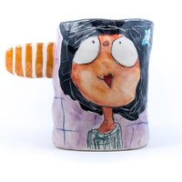 Miss Art Keramik Becher, Steinzeug-Handbemalt-Handbemalt. Eine Lustige Und Mädchenhafte Kaffeebecher Ist Das Beste Personalisierte Geschenk Für Sie Miss Art Keramik Becher, Steinzeug-Handbemalt-Handbemalt. Eine Lustige Und Mädchenhafte Kaffeebecher Ist Das Beste Personalisierte Geschenk Für Sie von EugeniaGerontara
