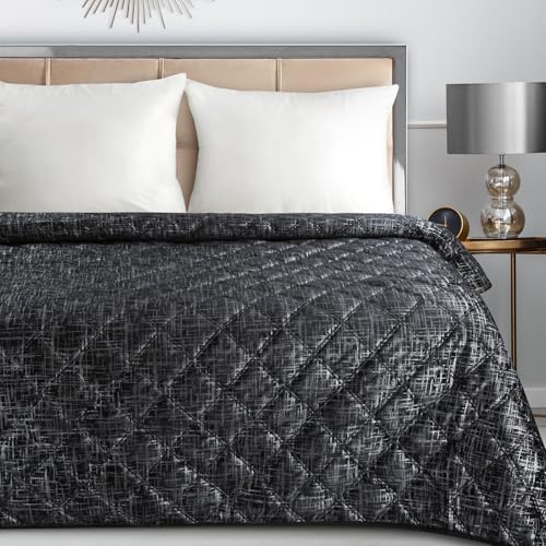 Eurofirany Eleganter Bettüberwurf Samt Blink 6 – Schwarz – 170x210 cm – Steppdecke mit Rauten & Silberakzenten Eurofirany Eleganter Bettüberwurf Samt Blink 6 – Schwarz – 170x210 cm – Steppdecke mit Rauten & Silberakzenten von Eurofirany