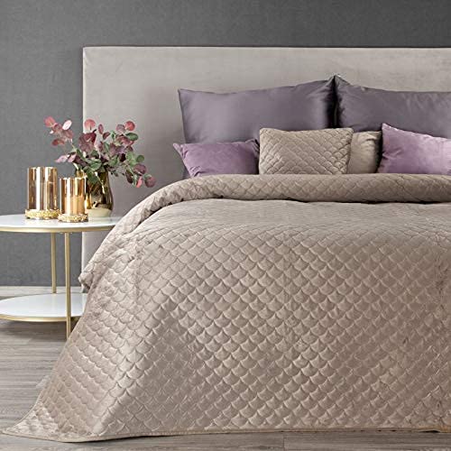 Eurofirany Weiche Tagesdecke Gesteppte Decke Ganzjährige Bettüberwurf Steppung Muster Samt Einfarbige Steppdecke Quilt (Ariel Beige, 170 X 210 cm) von Eurofirany