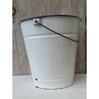 Vintage Alter Weißer Emailleeimer 10 L. Eimer Dicht 50Er - 60Er Jahre Shabby Garten Emaille Pflanztopf Landhaus Brocante von EuropeanBrocante