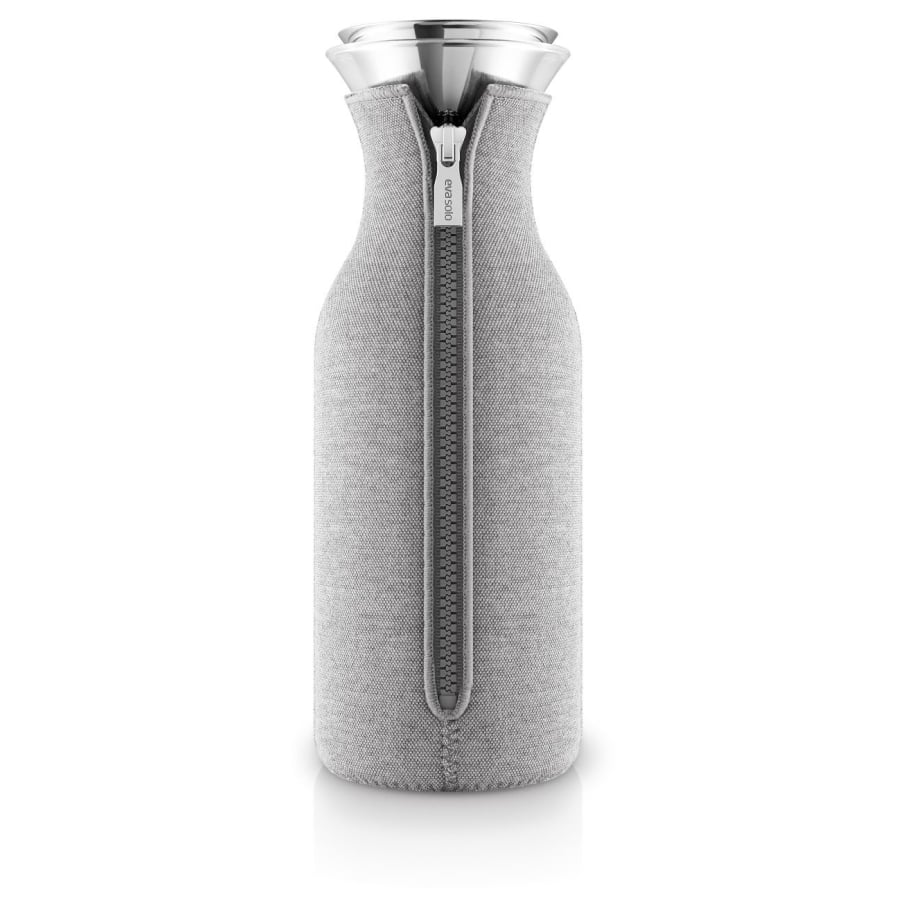 Eva Solo Kühlschrankkaraffe mit Anzug - light grey woven - 1,0 Liter von Eva Solo