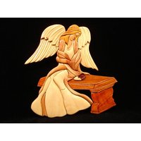 Wunderschön Handgefertigte 3 Dimensionale Intarsia Holzkunst Caring Angel Sign Wall Plaque von EvansWorkshopStore