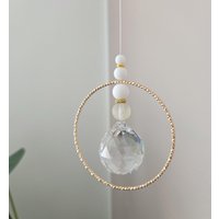 Filigraner Sonnenfänger Skandi Gold/Weiß/Beige Suncatcher Geschenk Einzug Sonnenkristall Wanddeko Fensterdeko Lichtfänger von EvasDecoArt
