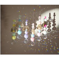 Schwebender Sonnenfänger Skandi Regenbogen Suncatcher Deko Fenster Sonnenkristall Geschenkidee Wanddeko Fensterdeko von EvasDecoArt
