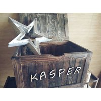 Personalisierte Spielzeugkiste Auf Rädern Große Hölzerne Mit Namen Rustikale Gravierte Personalisierte von Eventory