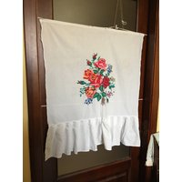 Vintage Crewel Handgemacht 82 X 92 cm Weiße Baumwolle Bestickt Blumen Fenster Vorhang Panel, Tür Rosen Liebe Symbole, Bauernhaus Vintage Crewel Handgemacht 82 X 92 cm Weiße Baumwolle Bestickt Blumen Fenster Vorhang Panel, Tür Rosen Liebe Symbole, Bauernhaus von EverAfterActUAls