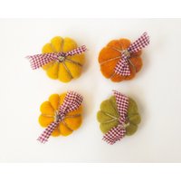 Herbst Wollkürbisse, Gefilzte Kürbisse, Rustikales Wohndekor, Gemütliche Herbstfarben, Gingham Deko von Evergreenmakes