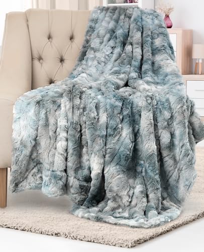 Everlasting Comfort Luxuriöse Kunstfell Überwurfdecke – Flauschige Kuscheldecke – weiche Decke für Couch und Bett – 127 x 165 cm – Arktisblau von Everlasting Comfort