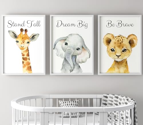 Set aus 3 Safaritieren für Kinderzimmer von Jungen und Mädchen, Ungerahmter Druck, Schlafzimmerdekor, Dekor im Babyzimmer, Spielzimmer-Poster, elefant giraffe löwe, Stand Tall Dream Big Be Brave (A4) von Eviepops Prints