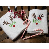 Weihnachten Rentier Personalisiertes Handtuch von EvoRoseEmbroidery