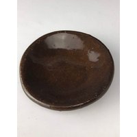 2 "Braune Mini-Teller von EvolvingDesignStudio