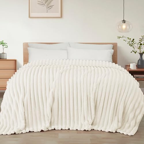 Exclusivo Mezcla Kuscheldecke Flauschig Fleecedecke Flanell Decke, Leichte und Warme Wohndecke Tagesdecke für Ganzjahreszeit, 230 x 270 cm Elfenbein Exclusivo Mezcla Kuscheldecke Flauschig Fleecedecke Flanell Decke, Leichte und Warme Wohndecke Tagesdecke für Ganzjahreszeit, 230 x 270 cm Elfenbein von Exclusivo Mezcla