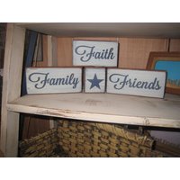 Familie Glaube Freunde Mit Stern - 4 Stück Rustikal, Holz Block Set Alle Tolles Geschenk Das Ganze Jahr Freie Wort Oder Farbwechsel Schnell Schiff von ExpressionsNmore